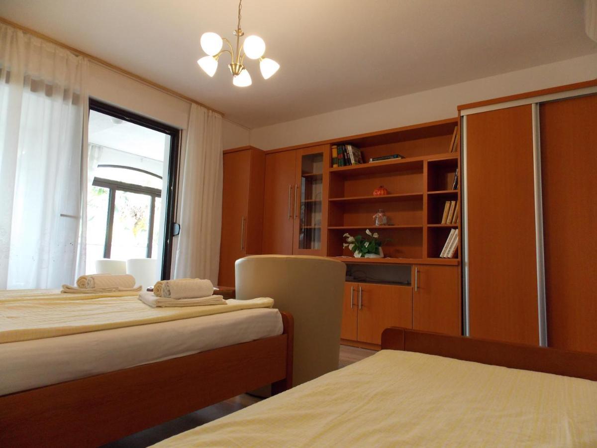 Apartments Cutic Малинська Екстер'єр фото