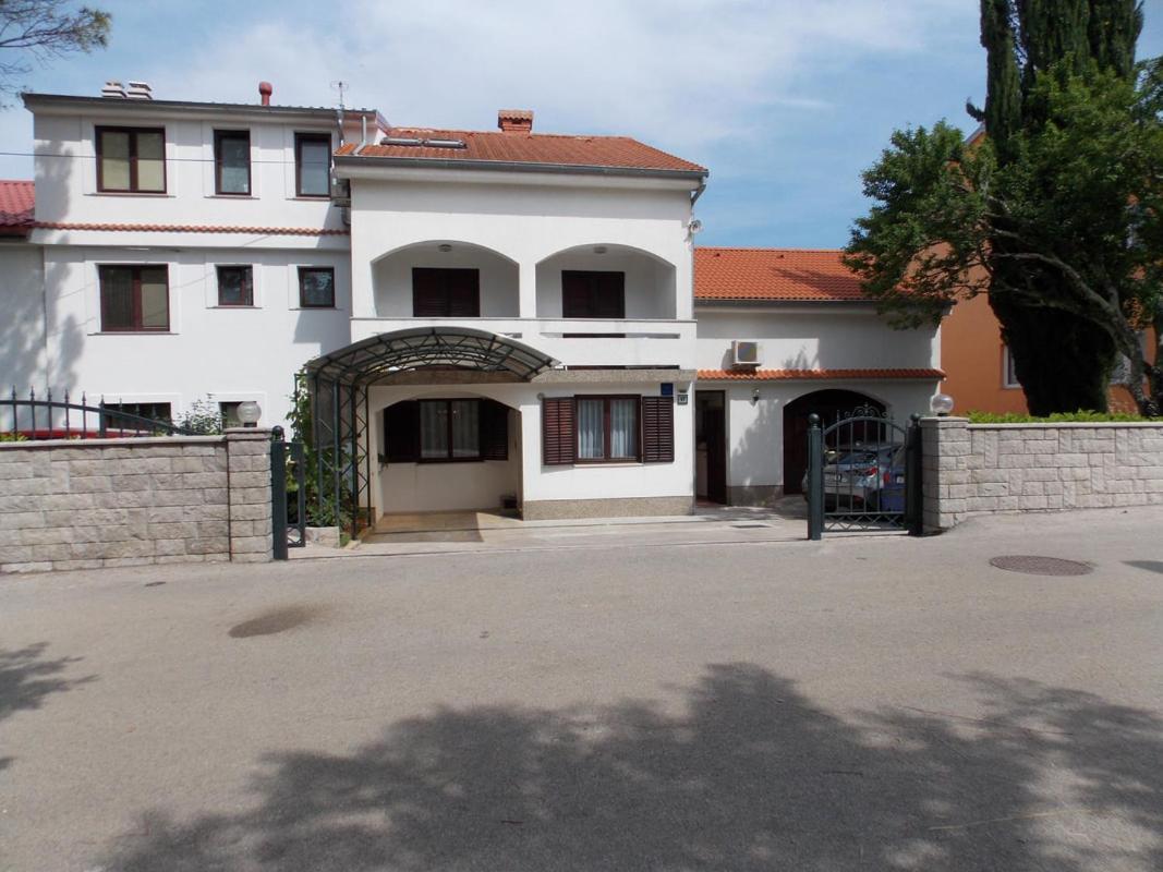 Apartments Cutic Малинська Екстер'єр фото