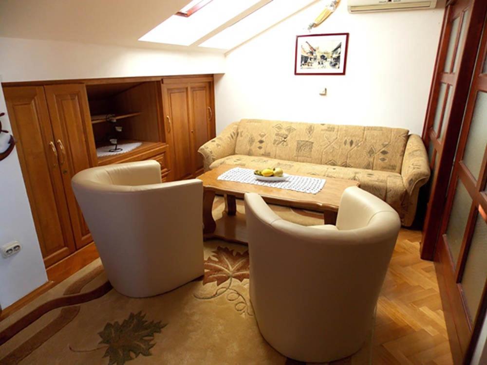 Apartments Cutic Малинська Екстер'єр фото